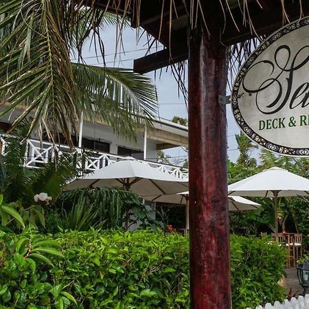 נוקואלופה Seaview Lodge And Restaurant מראה חיצוני תמונה
